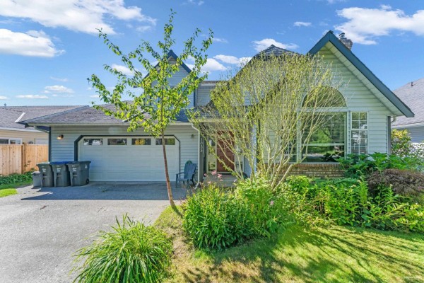1055 163a Street, Surrey, BC V4A8B3 Photo 2