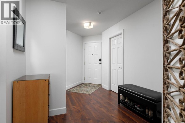1055 Lawrence Avenue Unit# 202, Kelowna, BC, photo 2