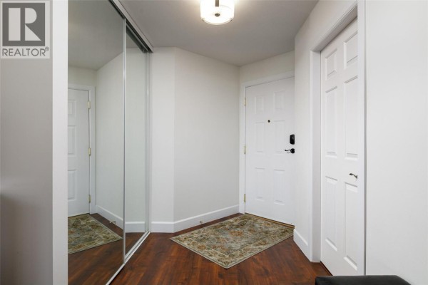 1055 Lawrence Avenue Unit# 202, Kelowna, BC, photo 3