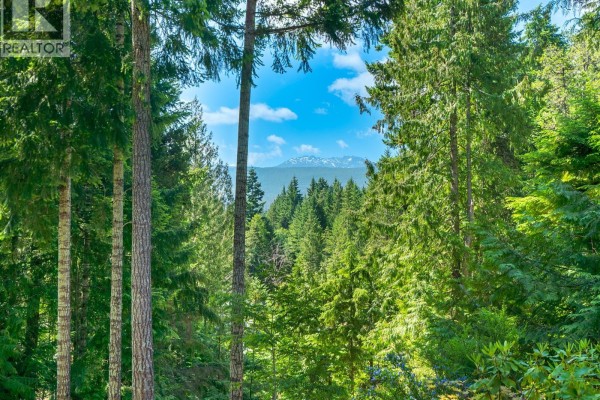 Primary Bedroom - 1055 Spider Lake Rd, Qualicum Beach, BC V9K2L7 Photo 5