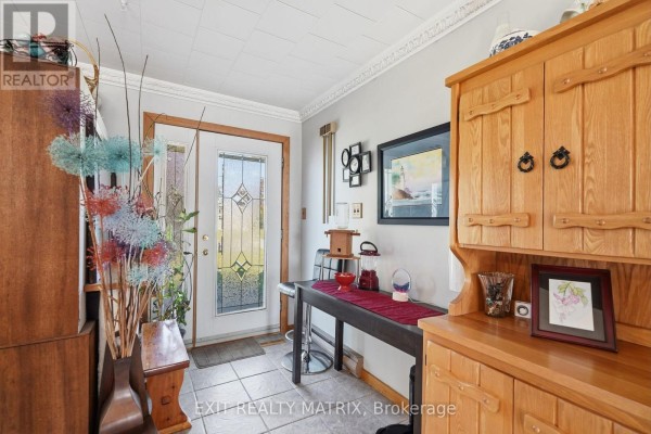 Dining room - 1055 Victoria Street, Champlain, ON K0B1K0 Photo 5