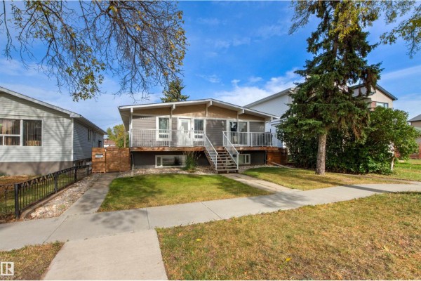 Kitchen - 10550, 10552 62 Av Nw, Edmonton, AB T6H1M4 Photo 2