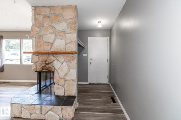 Family room - 10551 53 Av Nw Nw, Edmonton, AB T6H0R6 Photo 3