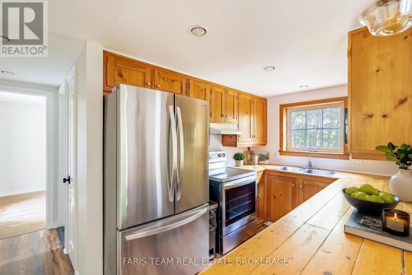 10551 Highway 12, Oro Medonte, ON L0K1E0 Photo 5