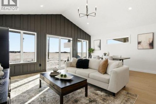 4pc Ensuite bath - 1056 West Park Boulevard, Moose Jaw, SK S6J0E6 Photo 5