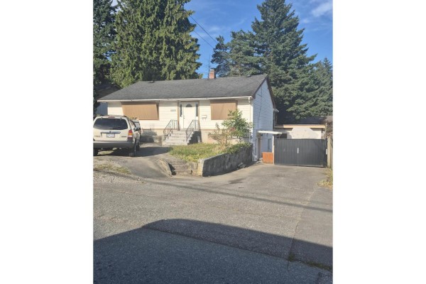 10566 138 Street, Surrey, BC V3T4K5 Photo 2