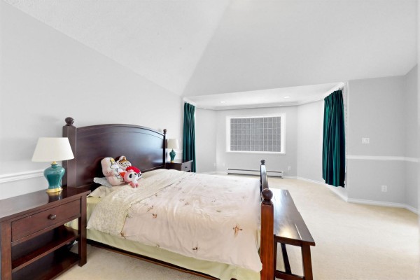 10566 168 Street, Surrey, BC V4N1R9 Photo 3