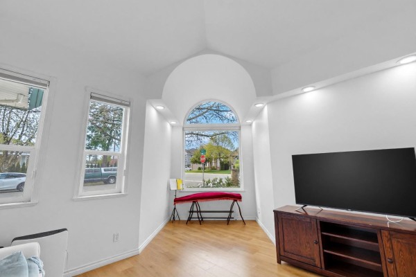 10566 168 Street, Surrey, BC V4N1R9 Photo 5