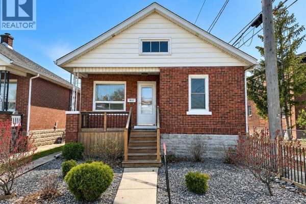 Residential for rent at 1057 Ellis Street, Windsor, ON - MLS® 19uaqW