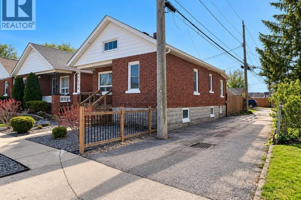 1057 Ellis Street, Windsor, ON, photo 2