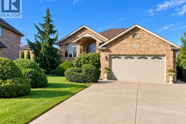 Residential for sale at 1058 Nova Drive, Windsor, ON - MLS® njsy9K