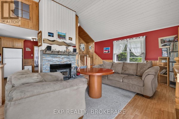 1058 Perry Road, Frontenac, ON, photo 3