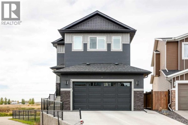 Foyer - 1058 Stevens Place, Crossfield, AB T0M0S0 Photo 3