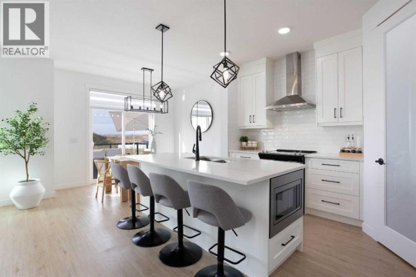 Kitchen - 1058 Stevens Place, Crossfield, AB T0M0S0 Photo 4