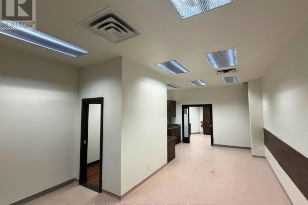 105b - 21 Surrey Street W, Guelph, ON, photo 2