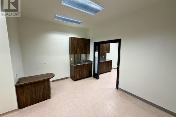 105b - 21 Surrey Street W, Guelph, ON, photo 3