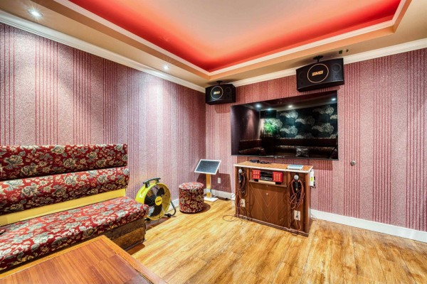 105b 15290 103a Avenue, Surrey, BC V3R7A2 Photo 3