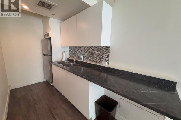 105c 4390 Gallant Avenue, North Vancouver, BC V7G1L2 Photo 5