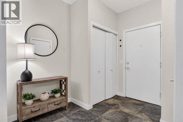 4pc Bathroom - 106, 2420 34 Avenue Sw, Calgary, AB T2T2C8 Photo 2