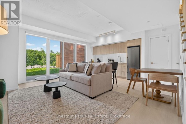 #106 - 100 Carrick Trail, Gravenhurst) Photo 5