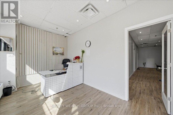 106 - 1280 Finch Avenue, Toronto, ON M3J3K6 Photo 4