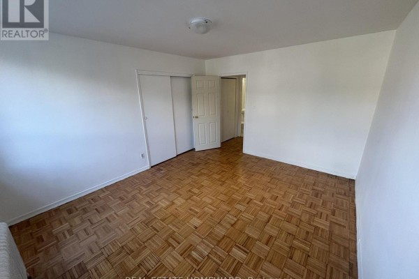 106 - 1765 Lawrence Avenue E, Toronto, ON M1R2X8 Photo 5