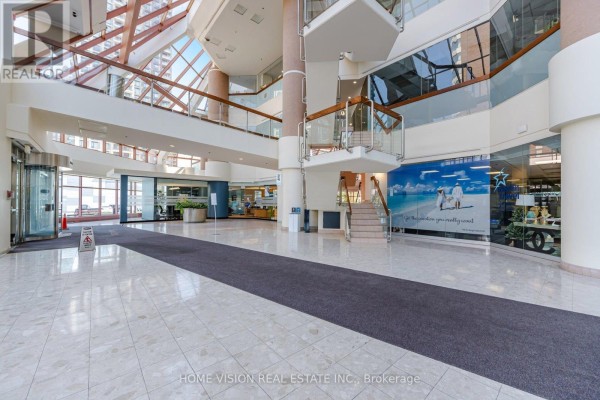 106 - 50 Burnhamthorpe Road W, Mississauga, ON, photo 3