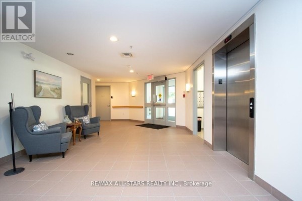 Bathroom - 106 - 8 Huron Street, Kawartha Lakes, ON K9V6K3 Photo 5