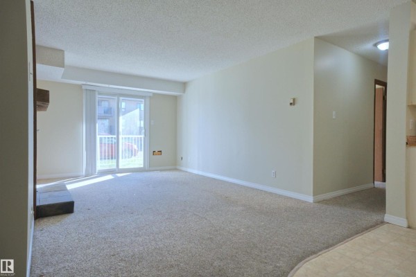Dining room - #106 10136 160 St Nw, Edmonton, AB T5P3E7 Photo 2