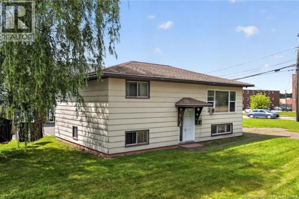 Bedroom - 106-108 Seaman Street, Moncton, NB E1A4B6 Photo 2