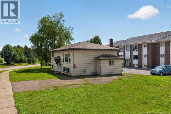 Bedroom - 106-108 Seaman Street, Moncton, NB E1A4B6 Photo 3