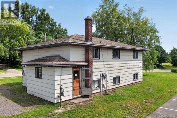 Kitchen - 106-108 Seaman Street, Moncton, NB E1A4B6 Photo 5