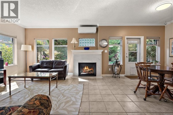 Ensuite - 106 1110 Willow St, Saanich, BC V8X3K2 Photo 3