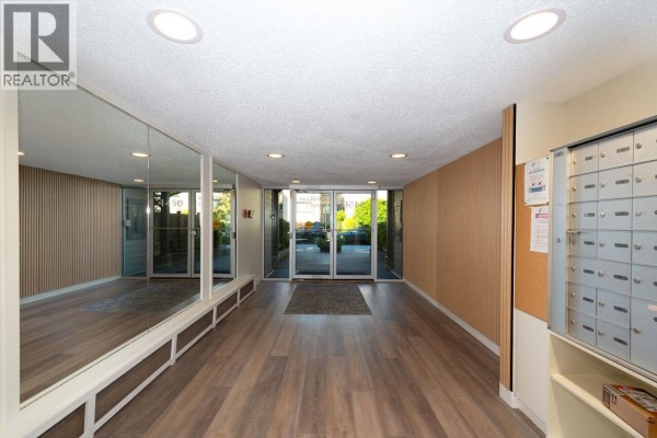 106 1450 Laburnum Street, Vancouver, BC V6J3W3 Photo 4