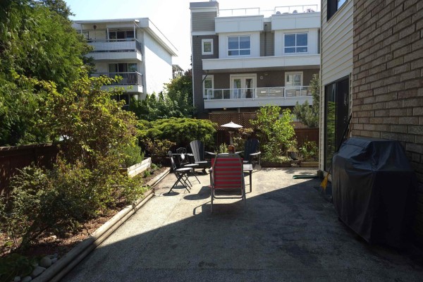 106 15265 Roper Avenue, White Rock, BC V4B2E9 Photo 2