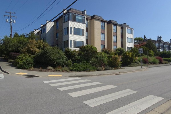 106 15265 Roper Avenue, White Rock, BC V4B2E9 Photo 4