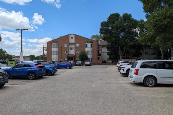 106 177 Watson Street, Winnipeg, MB, photo 2