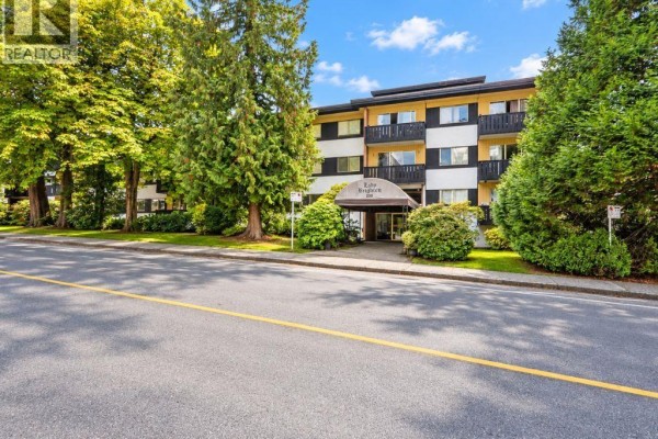 106 235 E 13th Street, North Vancouver, BC V7L2L6 Photo 3