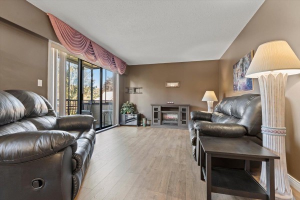106 32885 George Ferguson Way, Abbotsford, BC V2S7X1 Photo 4