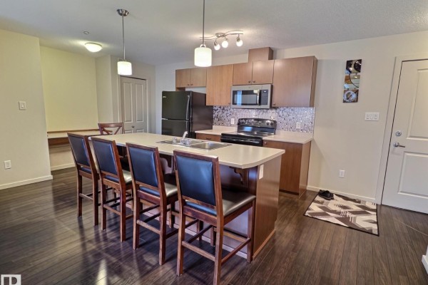 Kitchen - #106 508 Albany Wy Nw, Edmonton, AB T6V0L1 Photo 2
