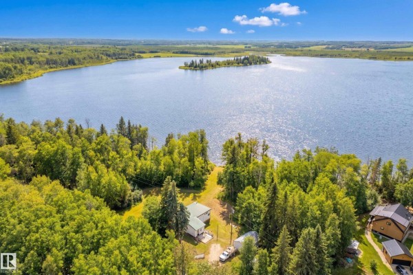 Den - 106 52502 Rge Road 25, Rural Parkland County, AB T7Y2M2 Photo 3