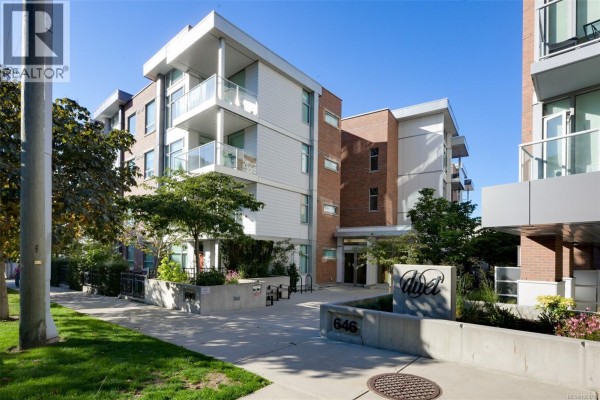 106 640 Michigan St, Victoria, BC, photo 2
