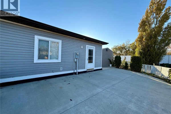 Bedroom - 106 7th Street W, Kindersley, SK S0L1S0 Photo 4