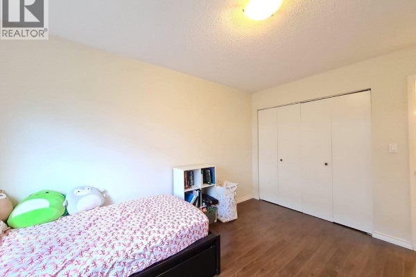 106 8080 Ryan Road, Richmond, BC V7A2E5 Photo 3