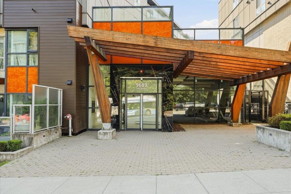 106 9689 140 Street, Surrey, BC, photo 2
