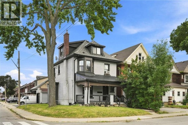 106 Barnesdale Avenue N, Hamilton, ON, photo 3