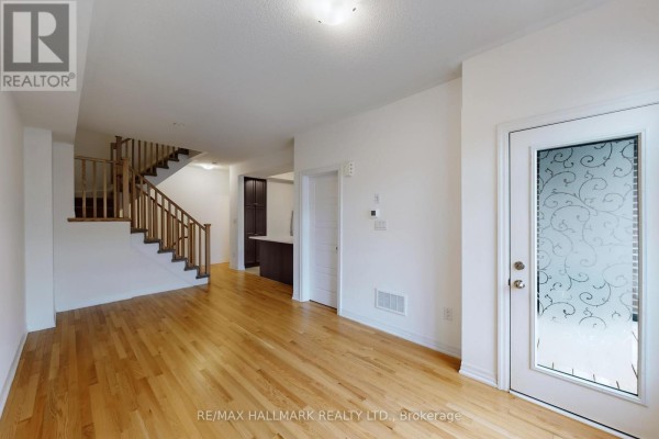 Den - 106 Bravo Lane, Newmarket, ON L3X0L3 Photo 5