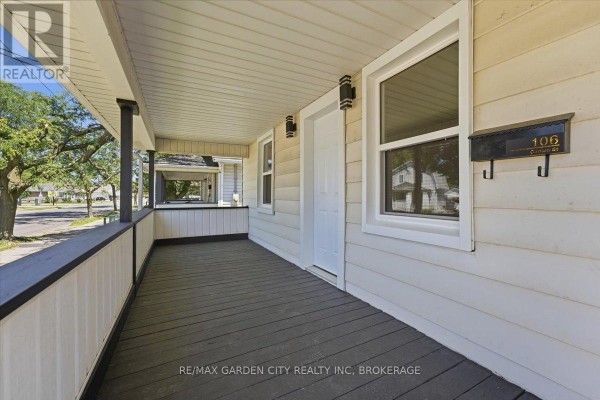 106 Carlton Street, St  Catharines, ON, photo 3