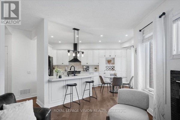 Kitchen - 106 Copley Street, Pickering, ON L1V6V6 Photo 3