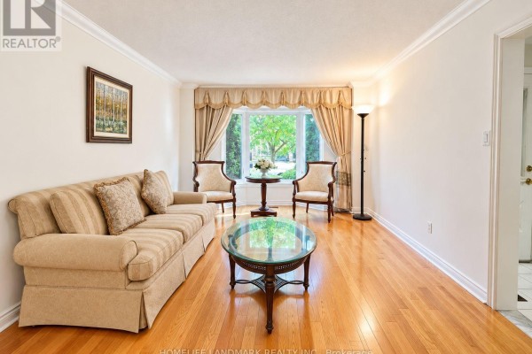 Dining room - 106 Fitzgerald Avenue, Markham, ON L3R9Y9 Photo 2